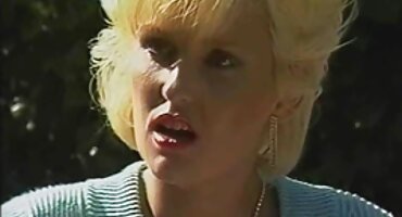 sex cosplay hàn quốc Carmela cố gắng quan xemxx hệ tình dục với một người đàn ông da đen.